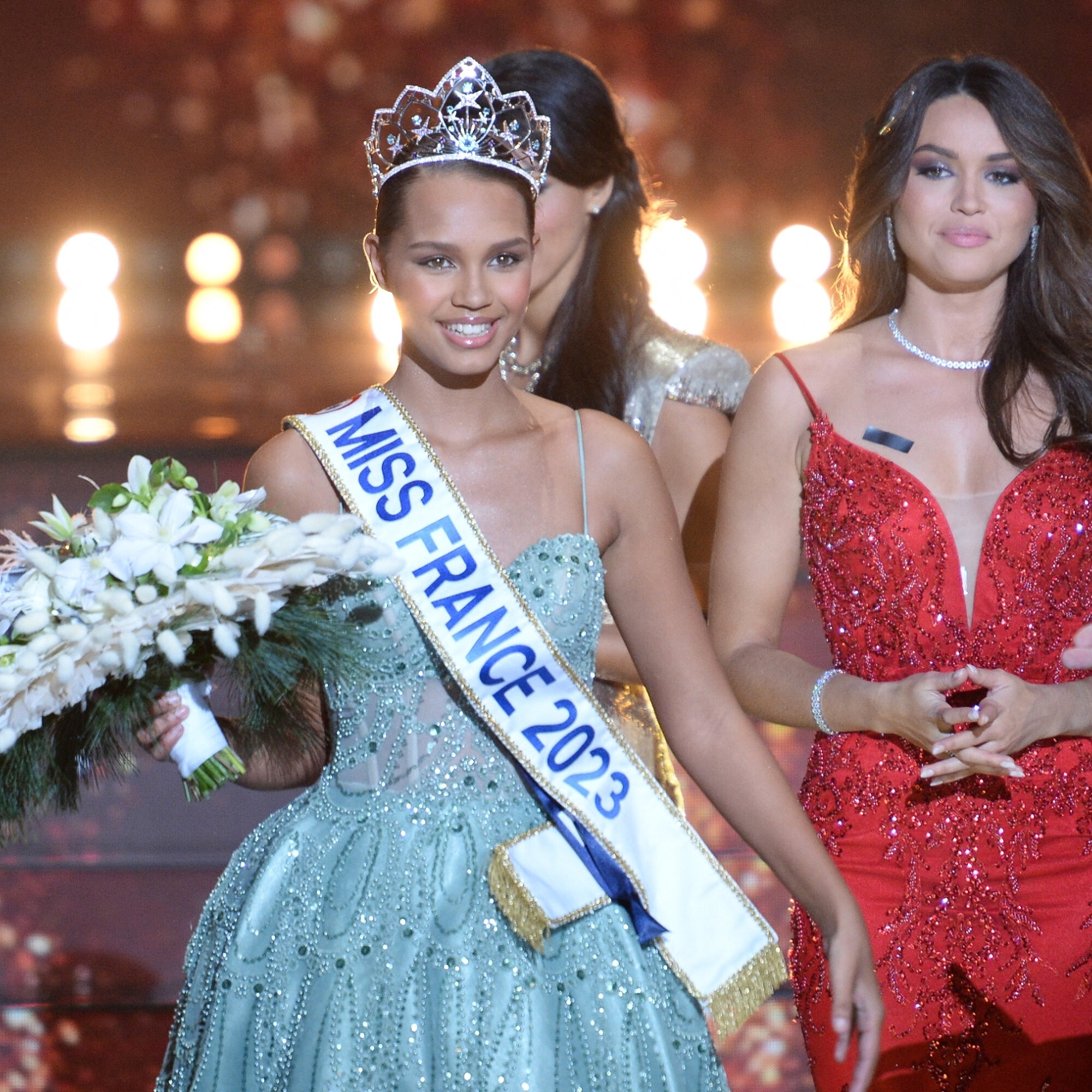 Впервые за 60 лет титул «Мисс Вселенная» завоевала француженка - aikimaster.ru
