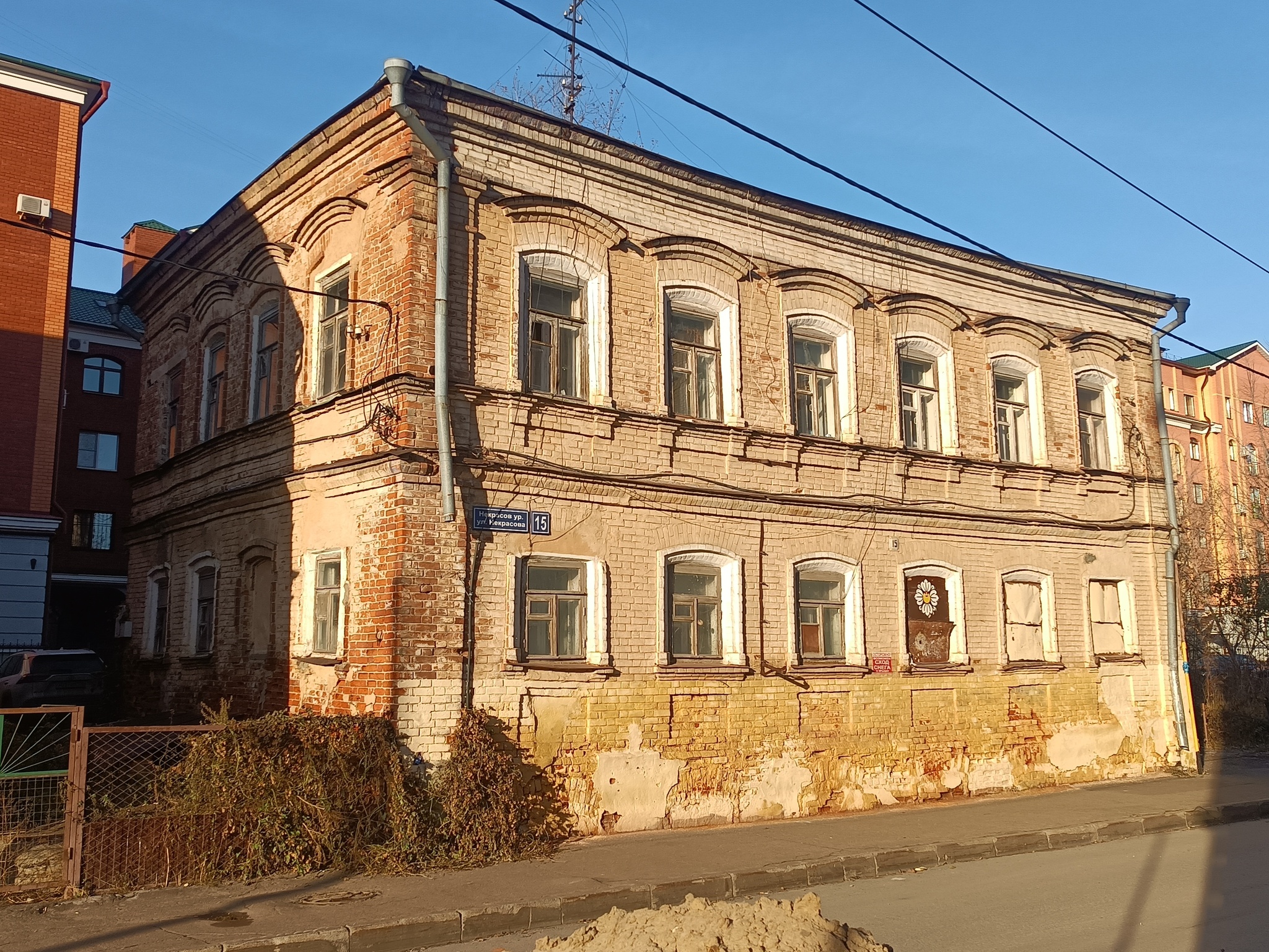 Стальные яйца и кирпичный завод во дворе :) | Пикабу