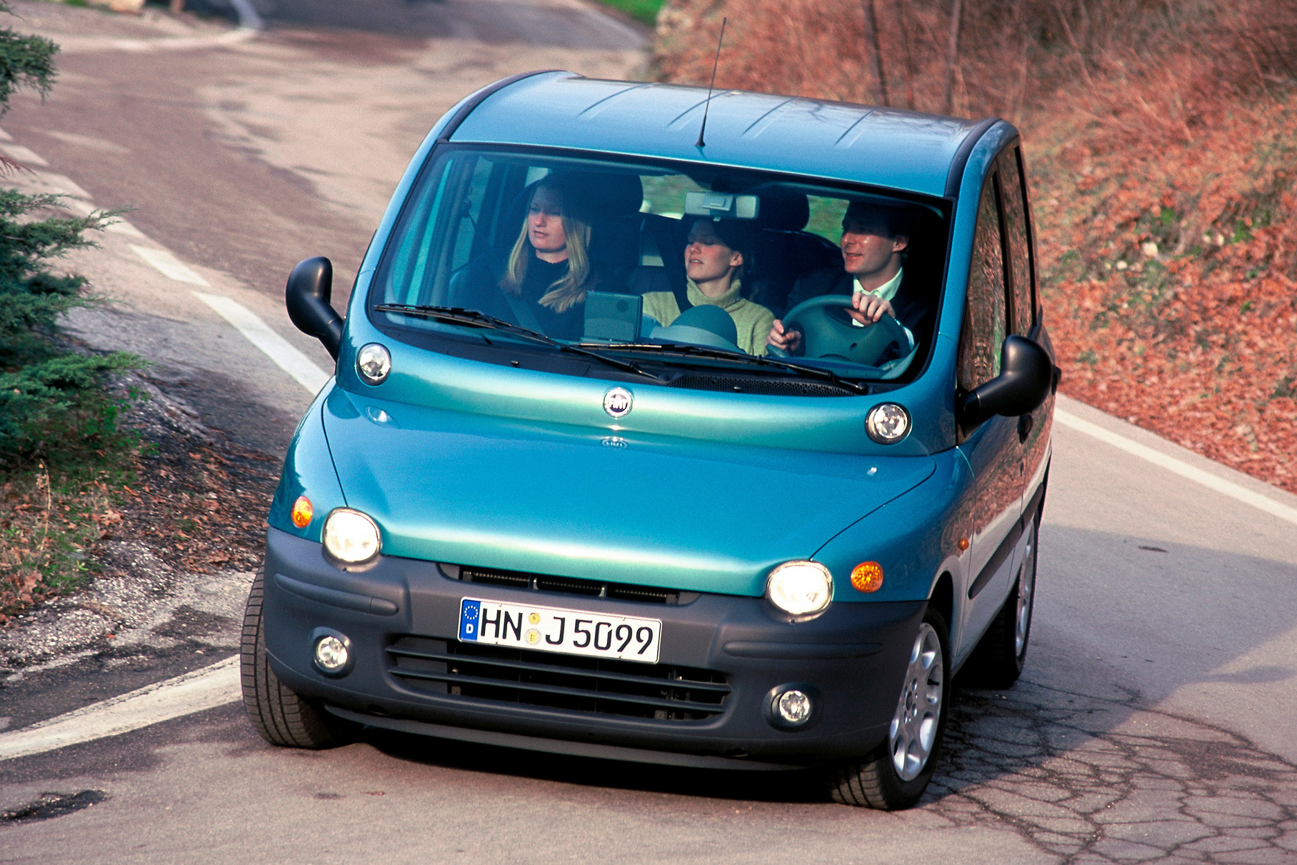 Могли, но не сумели: FIAT Multipla. Не ту машину назвали «Пикассо» | Пикабу