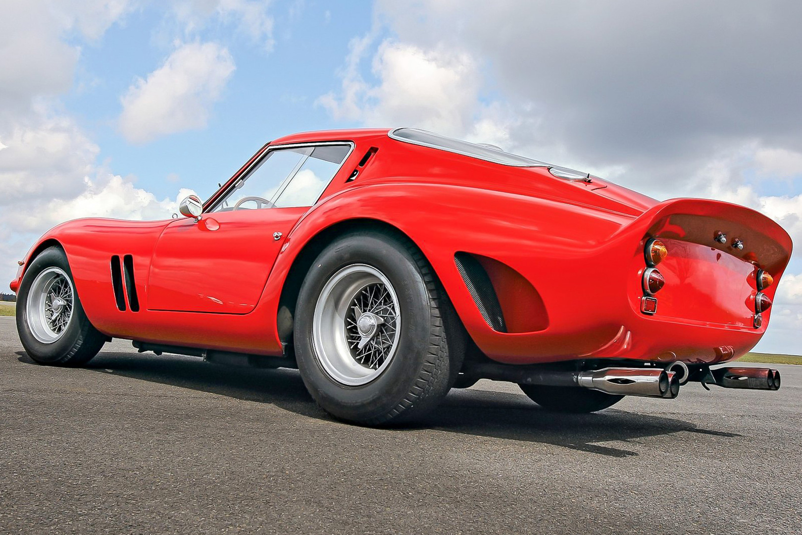 Почему 250 GTO считают лучшей Ferrari всех времен? Три литра, 12 цилиндров,  миллионы долларов | Пикабу