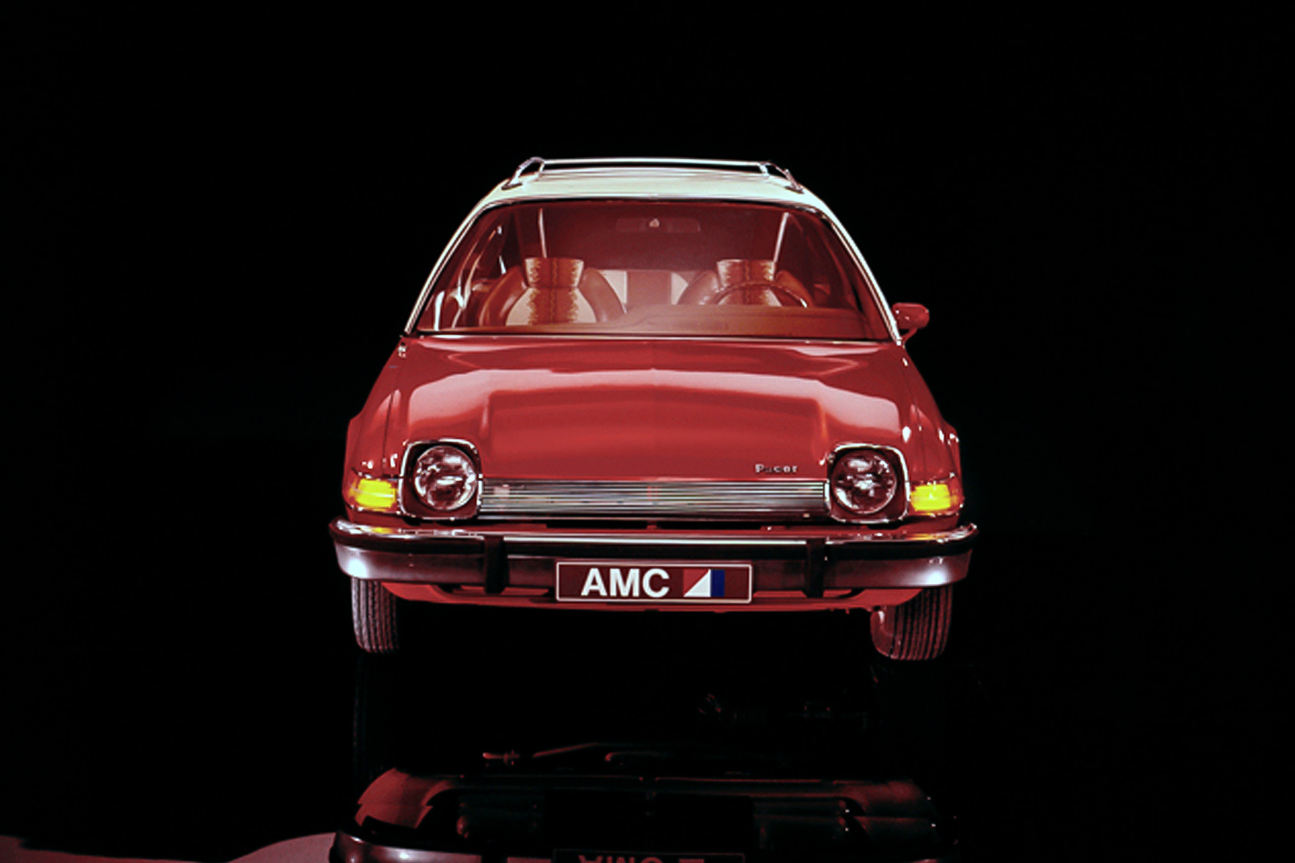 Могли, но не сумели: история AMC Pacer. Как автомобиль из будущего  умудрился проиграть обычному «Гольфу»? | Пикабу