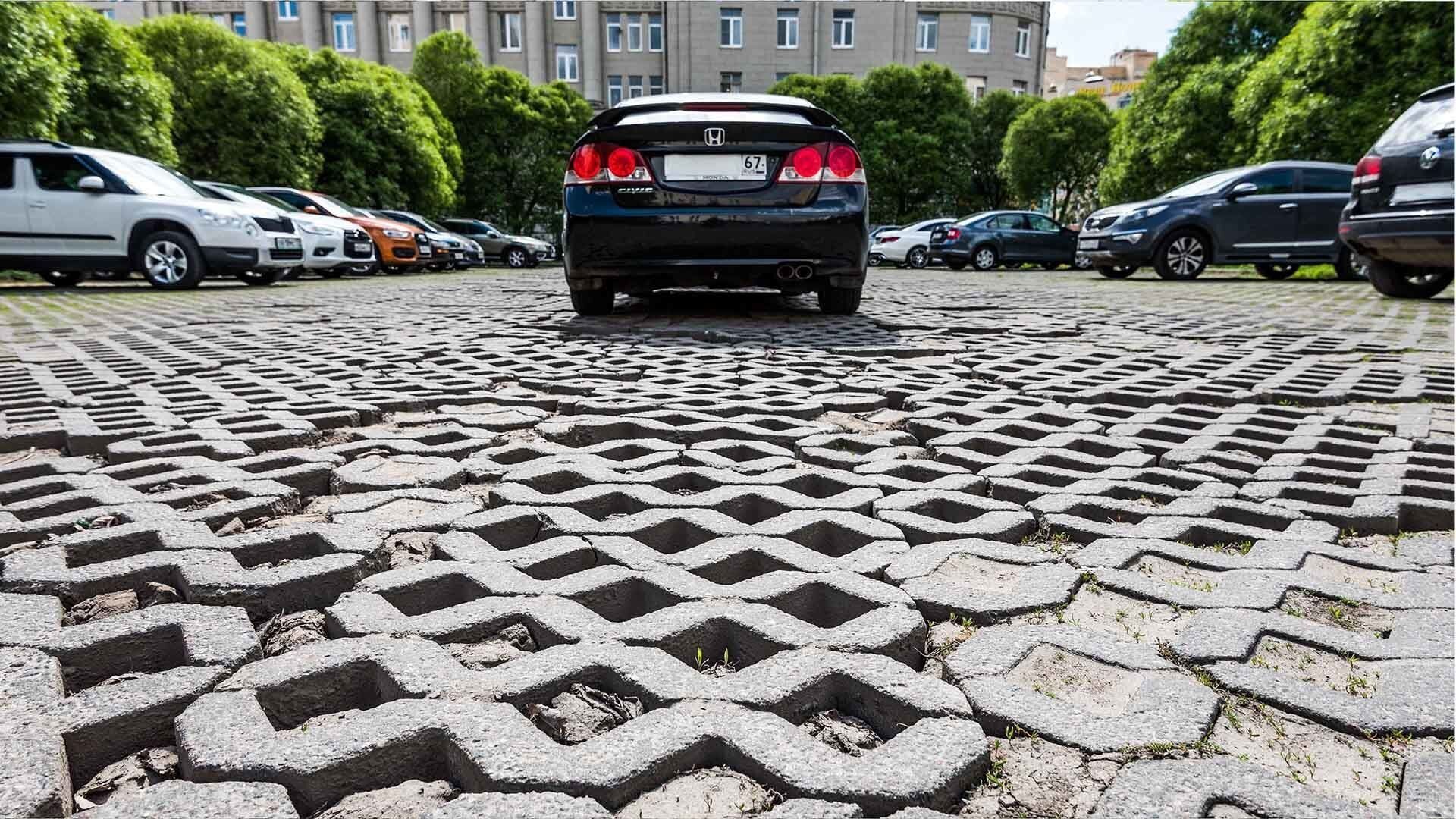 Ответ на пост «В китайском Наньнине парковки закрыты 