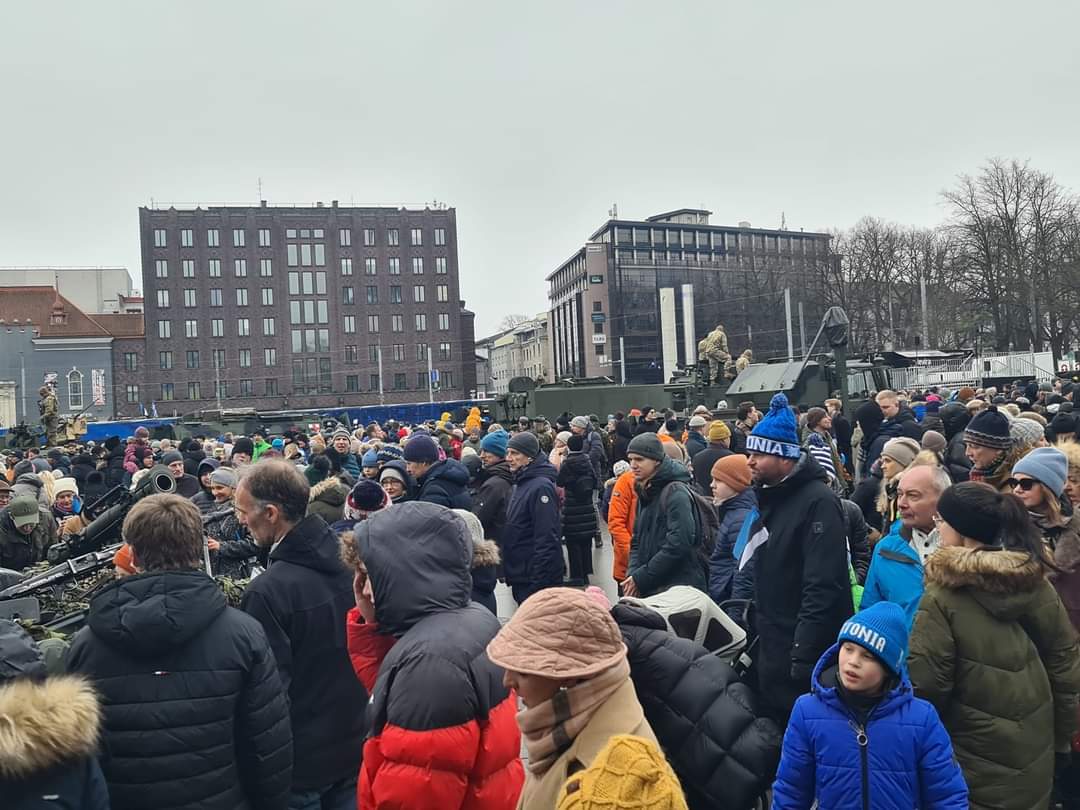 День независимости Эстонии. 24.02.2024, с днем рождения, милая! | Пикабу