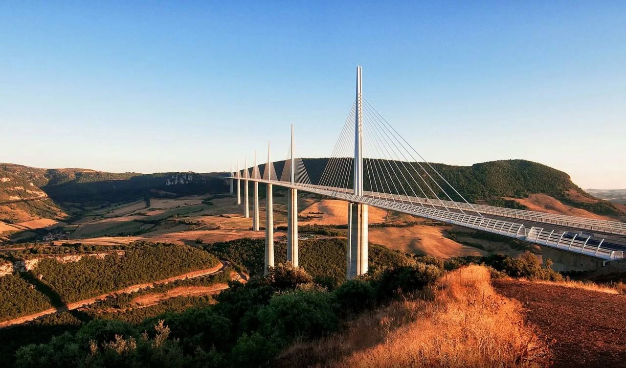 Виадук Мийо (Viaduc de Millau) — самый высокий мост на планете | Пикабу