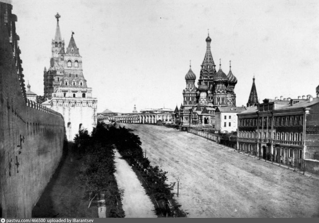 Ответ на пост «Торговля у стен московского Кремля 1898 год» | Пикабу