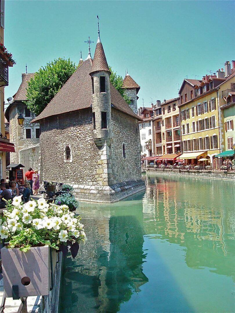 Анси (Annecy) - самый красивый город город в Восточной Франции | Пикабу