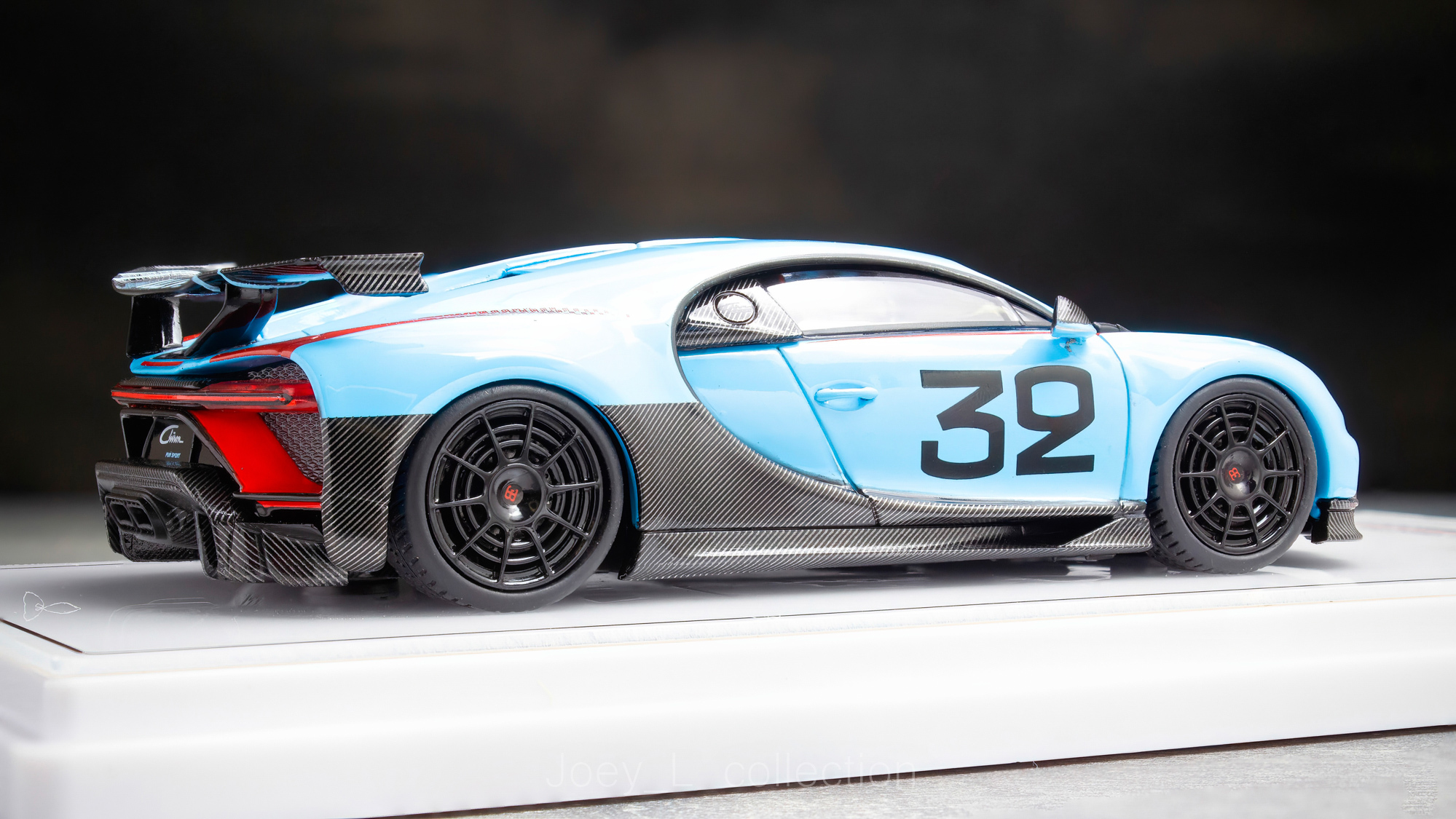 Модель в 1/43. Bugatti Chiron Pur Sport Grand Prix | Пикабу