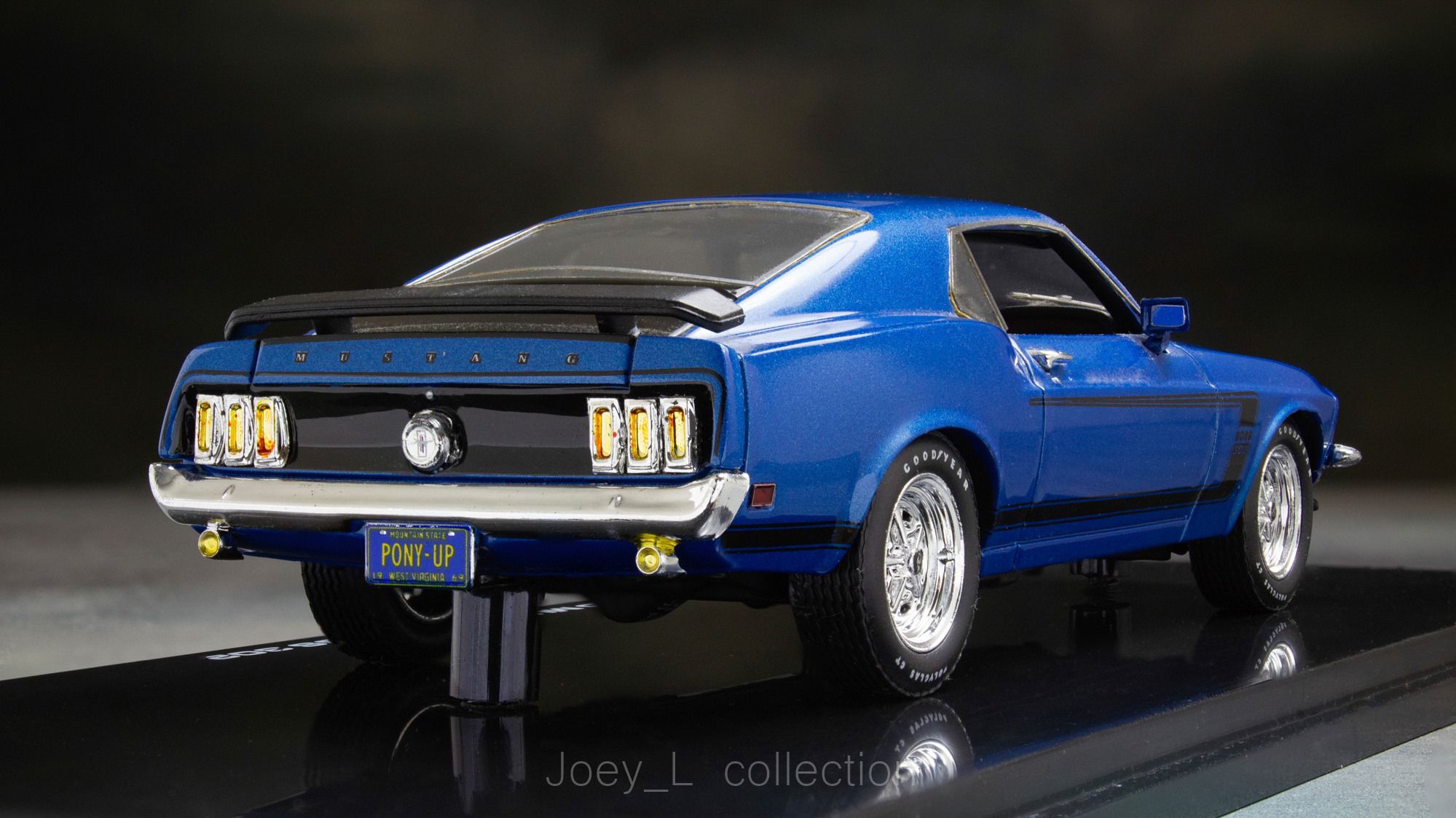 Модель в 1/43. Ford Mustang Boss 302 | Пикабу