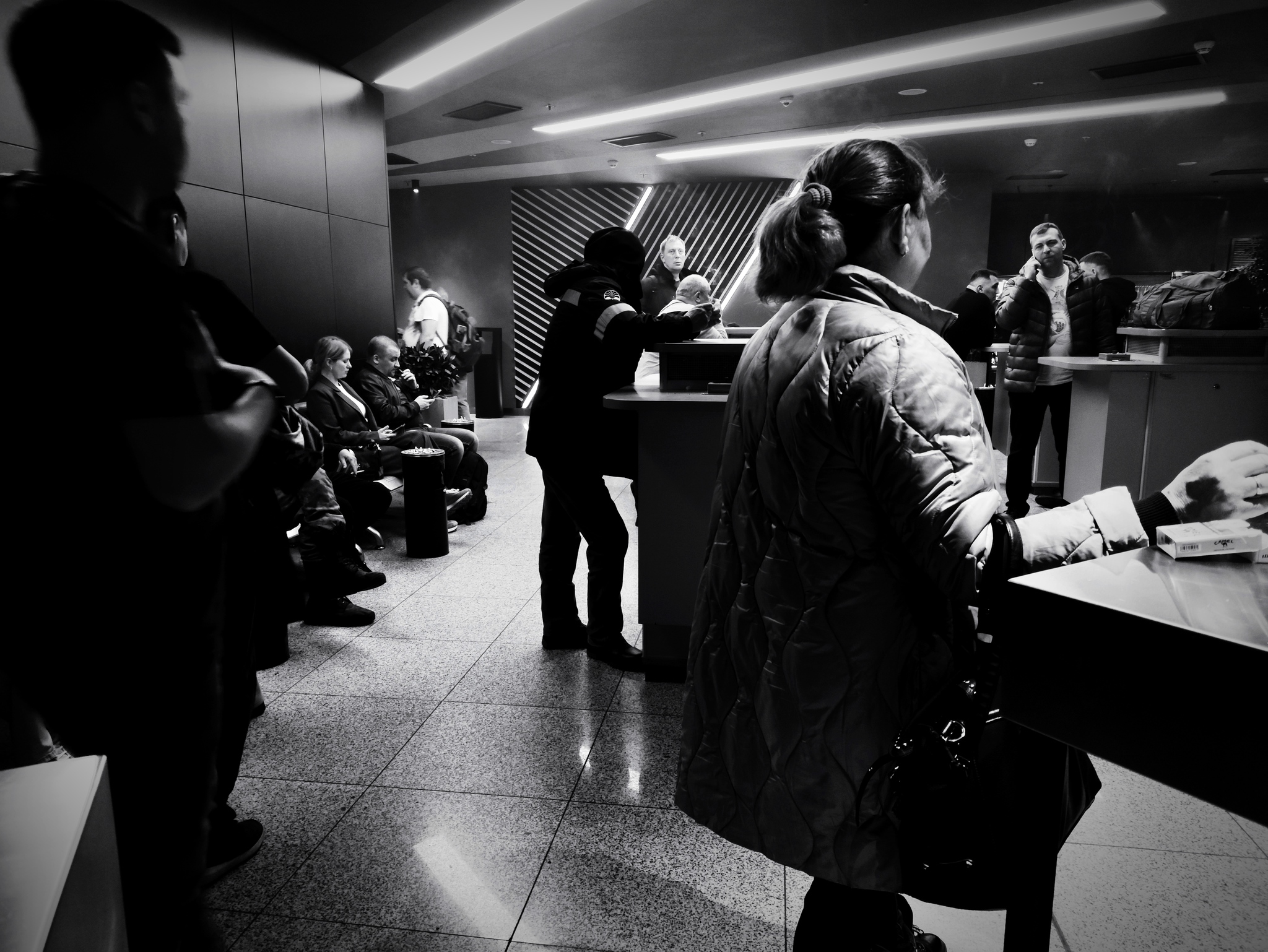 Курительная комната в Шереметьево | Пикабу