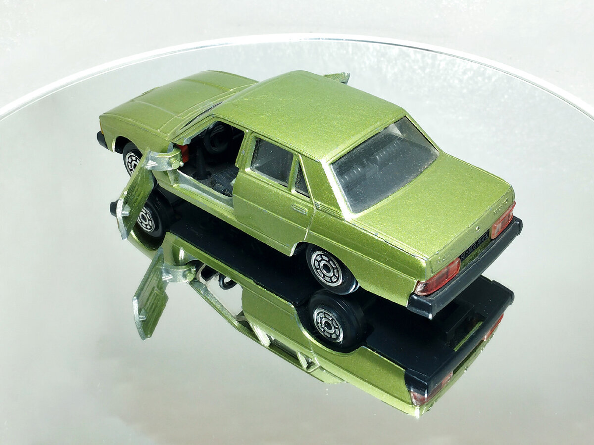 Модель автомобиля Peugeot 604 из серии Jet-Car de Norev в масштабе 1:43 (с  приветом из 80-х) | Пикабу