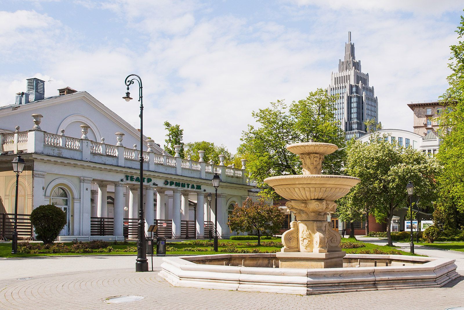 В каких парках Москвы сохранились шедевры архитектуры с многовековой  историей | Пикабу