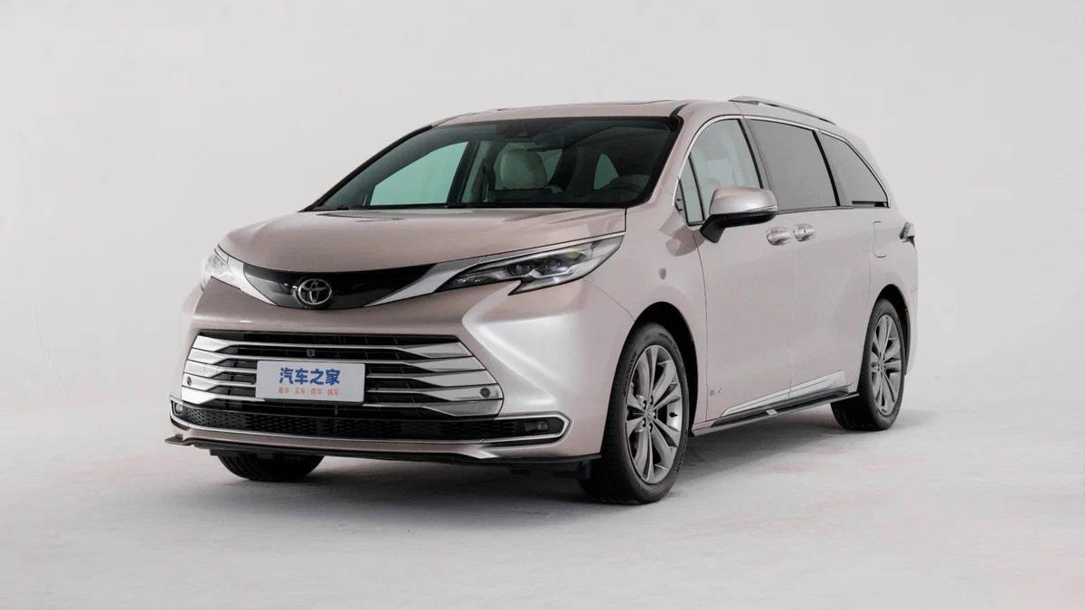 В Китае начались продажи обновлённой Toyota Sienna | Пикабу