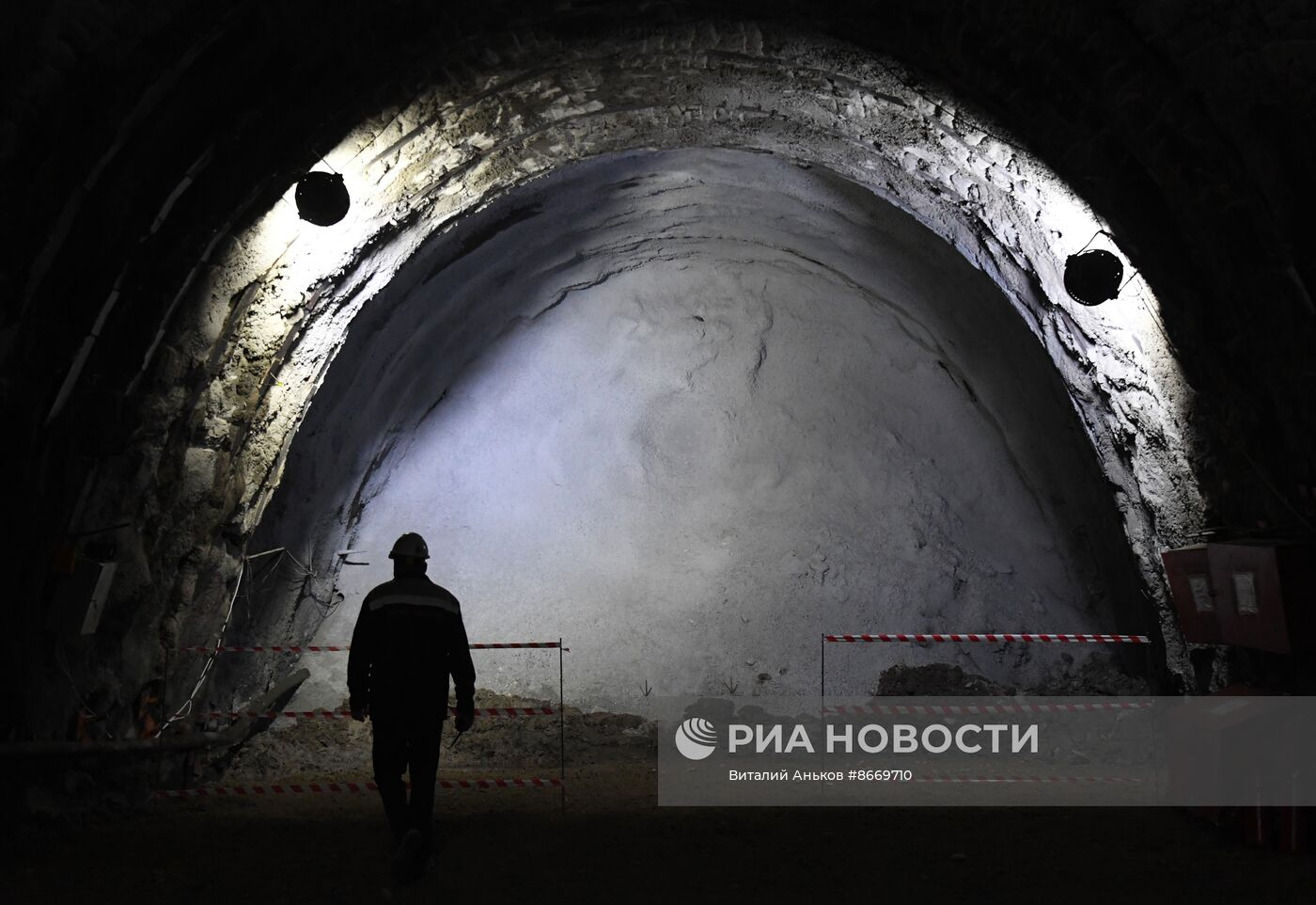 В Приморье пробили жд тоннель. Второй параллельный пробьют на днях (1450 и  1420 метров). Транссиб. Мосметрострой | Пикабу