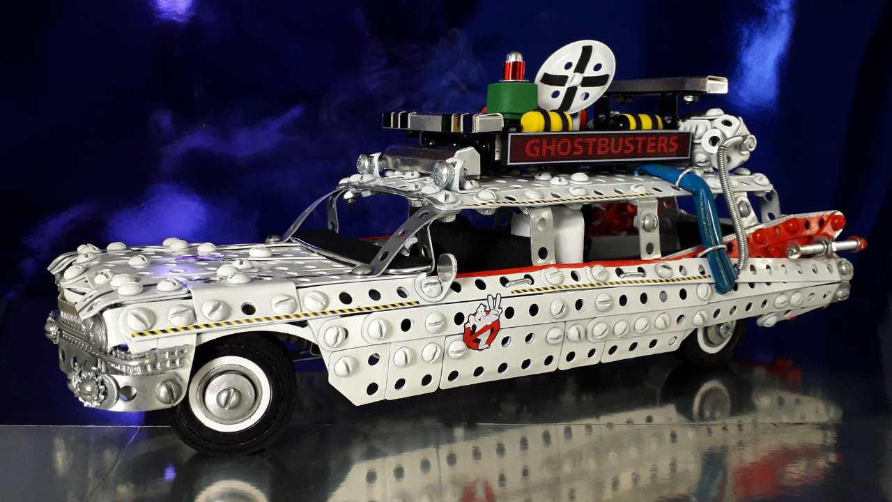 ECTO-1A из металлического конструктора, проволоки, резины и картона | Пикабу