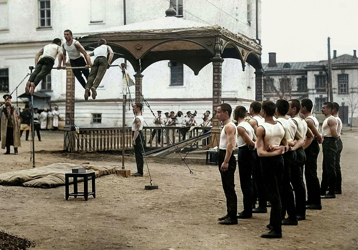 Как жил и выглядел Омск в начале ХХ века? 20 раскрашенных фотографий  дореволюционного города | Пикабу