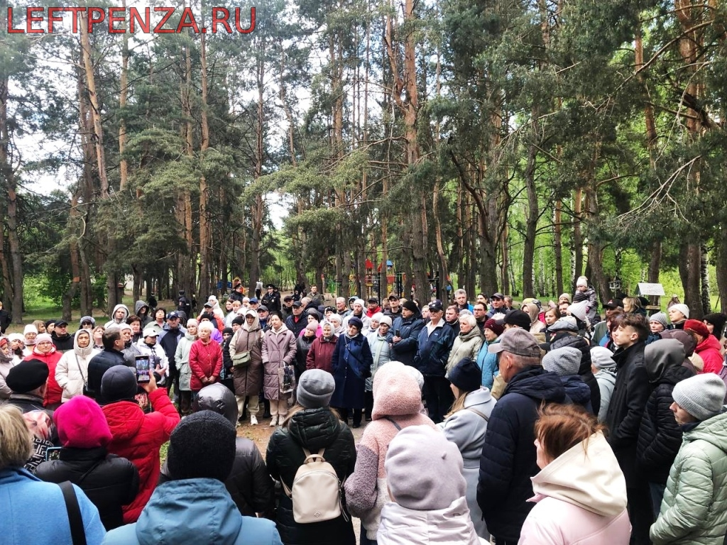 Полиция помешала встрече депутата гордумы с жителями Пензы по вопросу  защиты сквера | Пикабу