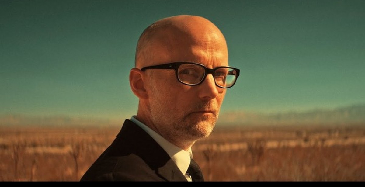 Moby blues. Natural Blues Моби. Moby 2005. Gregory Porter Amythyst Kiah. Moby Reprise 2021.