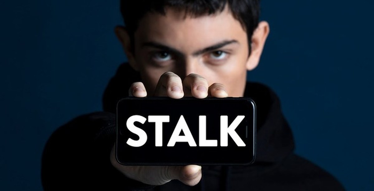 Ютуб sokol stalk. Тео Фернандез КИБЕРСТАЛКЕР. КИБЕРСТАЛКЕР сериал. КИБЕРСТАЛКЕР (сериал 2019 – 2021). Альма КИБЕРСТАЛКЕР.