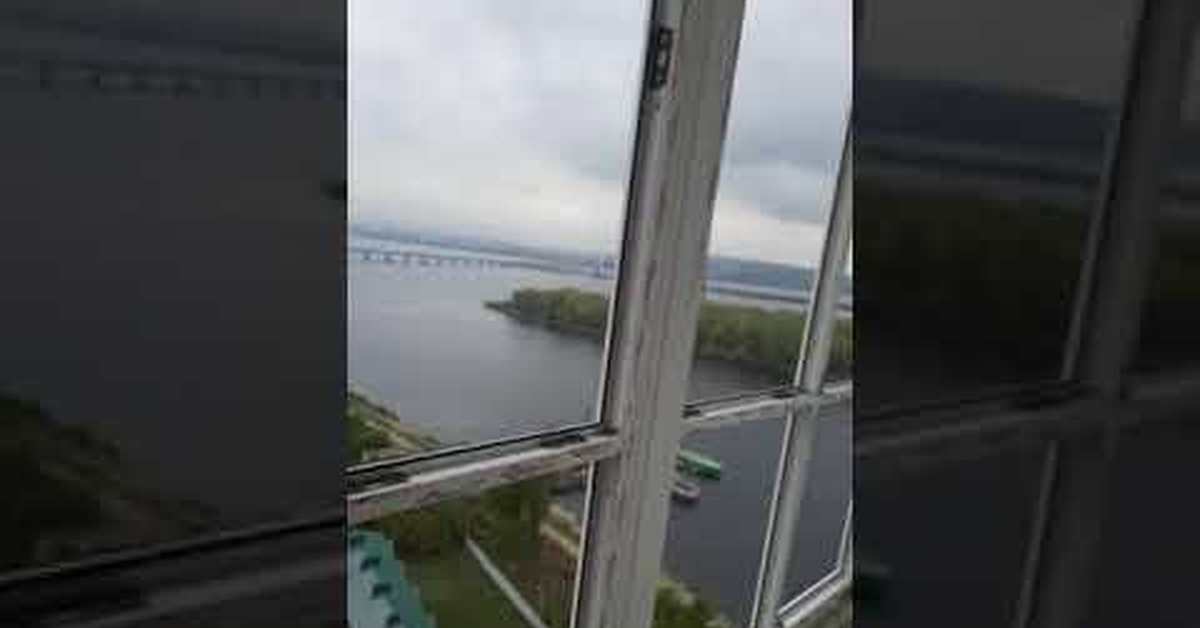 Шикарный вид из окна! НО как монтажники работают на такой высоте?!! Эт ...