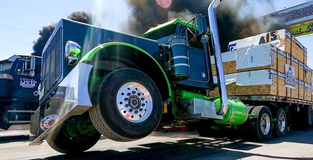 Когда крутящий момент превышает жесткость рамы на кручение | Пикабу