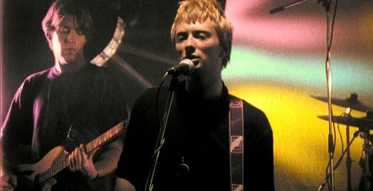 Creepy слушать. Radiohead 1994. Том Йорк Creep. Радиохед Крип. Группа Radiohead Creep.