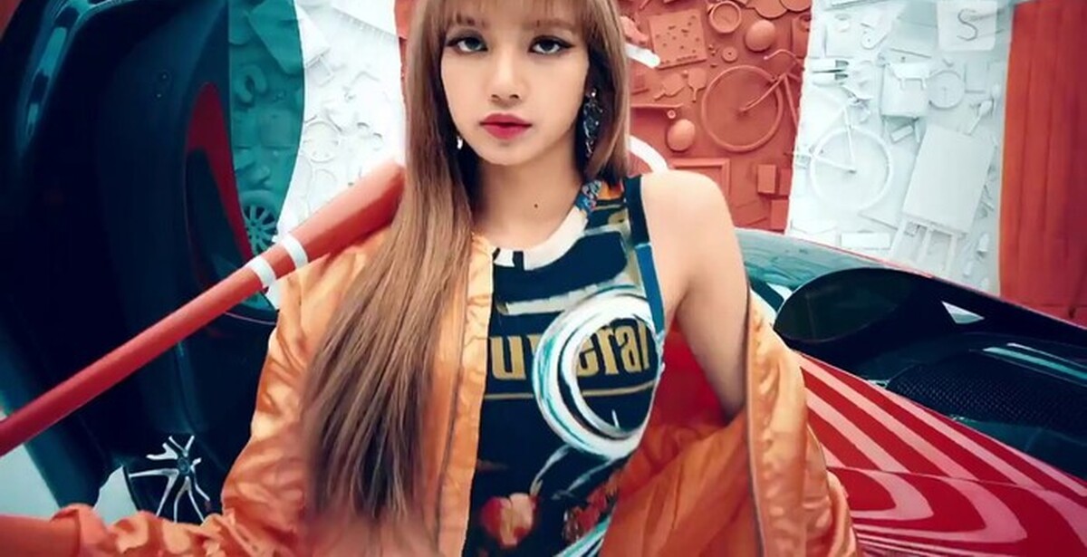 Блэк пинк соло лисы. Lisa BLACKPINK. Лалиса Манобан мани. Lalisa BLACKPINK. Лиса Манобан money.