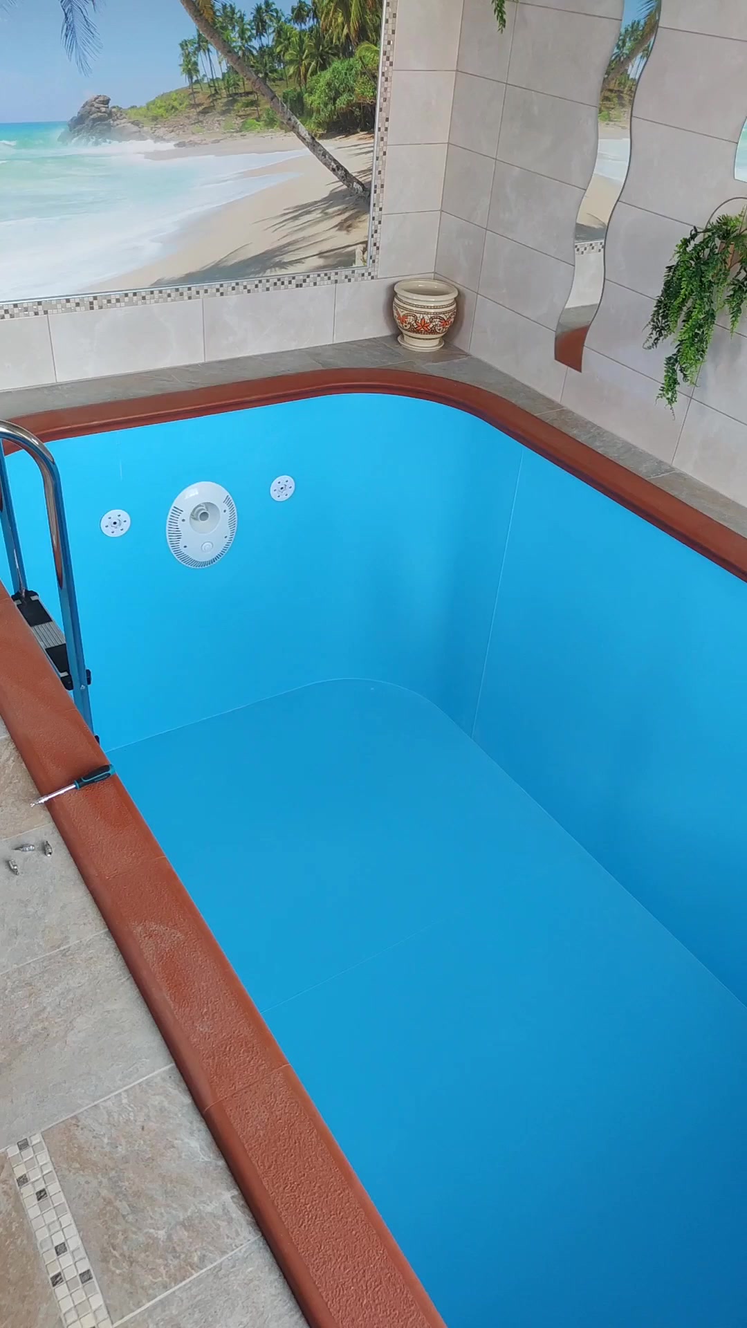 Сдается бассейн. The Pool is made of Polypropylene.