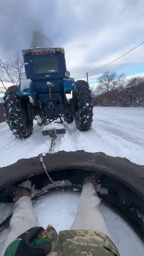 Катаемся на тракторе